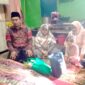 Kepala MTs Tanjungsiang, Ahmad Sobari Al Fauzi, S.Pd.I, MM.Pd, didampingi Wakil Madrasah Bid. Kesiswaan, Wali Kelas, dan BPD Desa Buniara. 