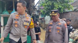 Jajaran Polresta Bandung bersama personel Polda Jabar segera melakukan langkah-langkah penanganan darurat.