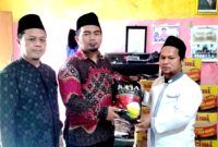 Ketua FPP Kabupaten Subang Ahmad Sobari Al Fauzi, S.Pd.I, MM.Pd,  Penyerahan bantuan kepada Ketua FPP Kecamatan Pamanukan  berlangsung di Ponpes Nurul Iman Pamanukan, didampingi Bendahara FPP Kab. Subang, KH. Asep Jalal.