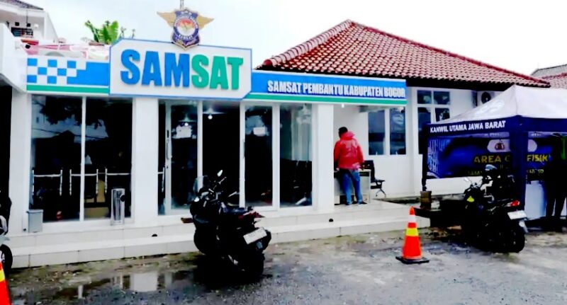 Bapenda Jawa Barat terus memperluas inovasi layanan perpajakan dengan menghadirkan Samsat pembantu di sejumlah wilayah yang memiliki akses jauh dari Samsat Induk.