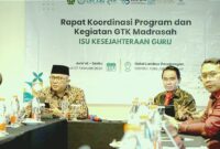 Sekretaris Ditjen Pendidikan Islam, Arskal Salim GP, menegaskan pentingnya kehadiran negara dalam memberikan rekognisi terhadap peran strategis guru madrasah.