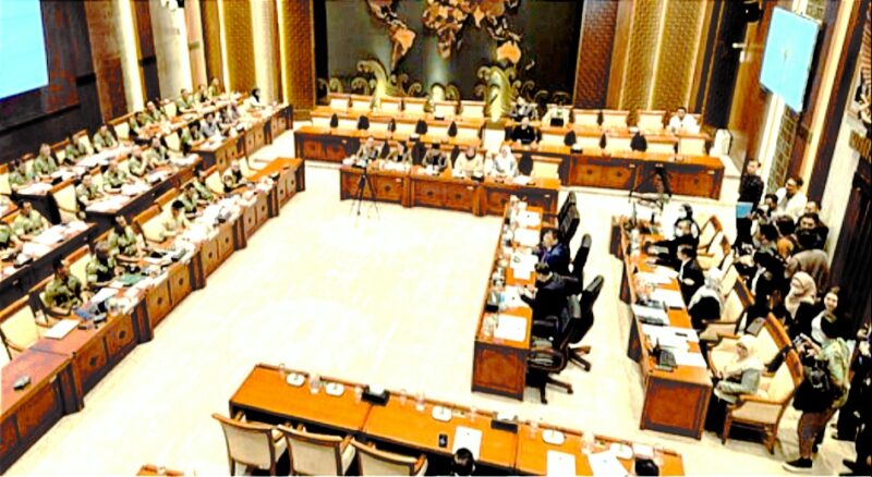 Komisi I DPR menyetujui Indonesia menerima hibah senilai 1,9, miliar Yen Jepang dari Pemerintah Jepang.