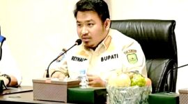 Respons Bupati Subang Reynaldi atas tragedi miras oplosan yang menelan korban jiwa sebanyak 8 orang. 