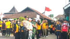 Antusias Para Peserta Gerak Jalan Sehat di Milad ke 58 MTs Tanjungsiang.