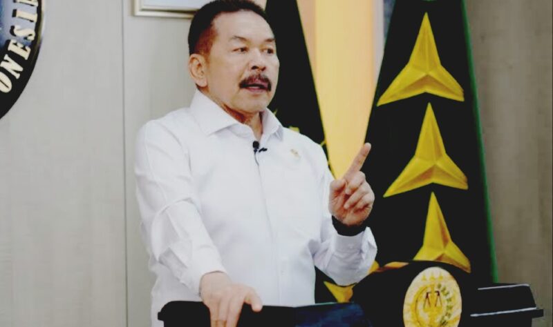 Burhanuddin meminta jaksa tak sesumbar mengenai aset hasil sitaan yang telah dikuasai Korps Adhyaksa kepada institusi lain.