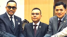 Ahmad Sahroni kembali menempati posisinya sebagai Wakil Ketua Komisi III DPR setelah sebelumnya dirotasi ke Komisi I DPR pada Agustus lalu.