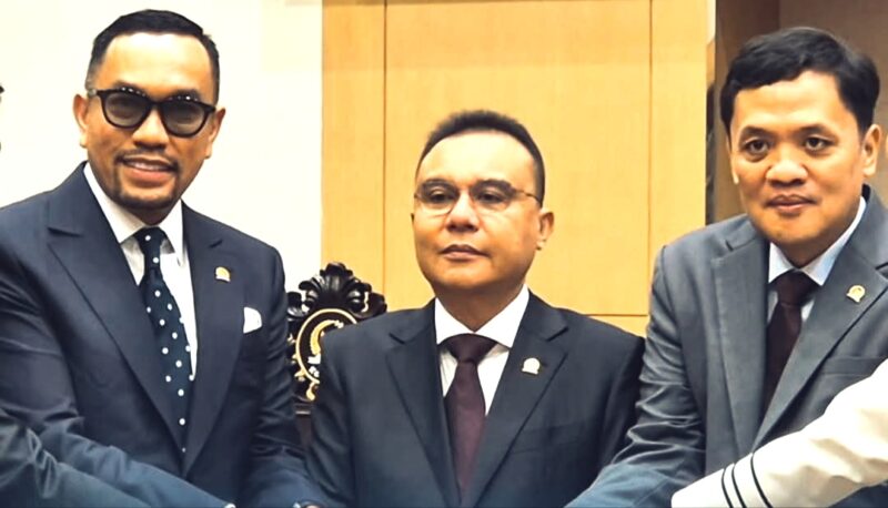 Ahmad Sahroni kembali menempati posisinya sebagai Wakil Ketua Komisi III DPR setelah sebelumnya dirotasi ke Komisi I DPR pada Agustus lalu.