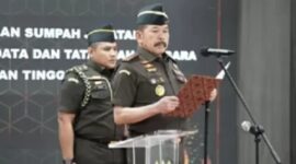 Jaksa Agung, ST Burhanuddin, telah melakukan mutasi besar-besaran terhadap 31 Kepala Kejaksaan Negeri (Kajari) di seluruh Indonesia.