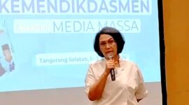 Kemendikdasmen menyediakan berbagai tunjangannya, mulai tunjangan profesi guru (TPG), tunjangan khusus guru (TKG), dan juga tambahan penghasilan melalui DAK non-fisik.
