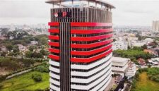 Komisi Pemberantasan Korupsi (KPK) memeriksa pegawai Direktorat Jenderal Bea dan Cukai Kementerian Keuangan.