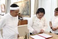 Penandatanganan pemanfaatan lahan dilakukan di Gedung Pakuan, Kota Bandung, antara Gubernur Jawa Barat Dedi Mulyadi dan Wendy Ratnasari. Foto. Tangkap layar Akun Tiktok Lembur Pakuan.