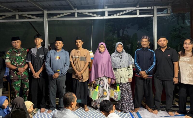 Dokumen foto usai buka bersama dan pembagian Parsel di Delta Jaya Group.