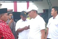 Gubernur Jawa Barat, Dedi Mulyadi, turun langsung ke lokasi dan menawarkan kompensasi kepada warga yang biasa mencari koin.