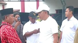 Gubernur Jawa Barat, Dedi Mulyadi, turun langsung ke lokasi dan menawarkan kompensasi kepada warga yang biasa mencari koin.