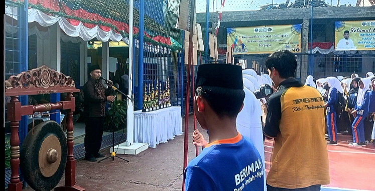 Kepala MTs Tanjungsiang, Ahmad Sobari Al Fauzi, S.Pd.I., M.M.Pd., juga menyampaikan apresiasi kepada seluruh panitia dan pihak yang telah berkontribusi dalam terselenggaranya kegiatan tersebut.