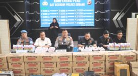 Sat Reskrim Polres Subang  berhasil mengungkap kasus dugaan tindak pidana produksi dan peredaran pestisida palsu yang merugikan masyarakat.