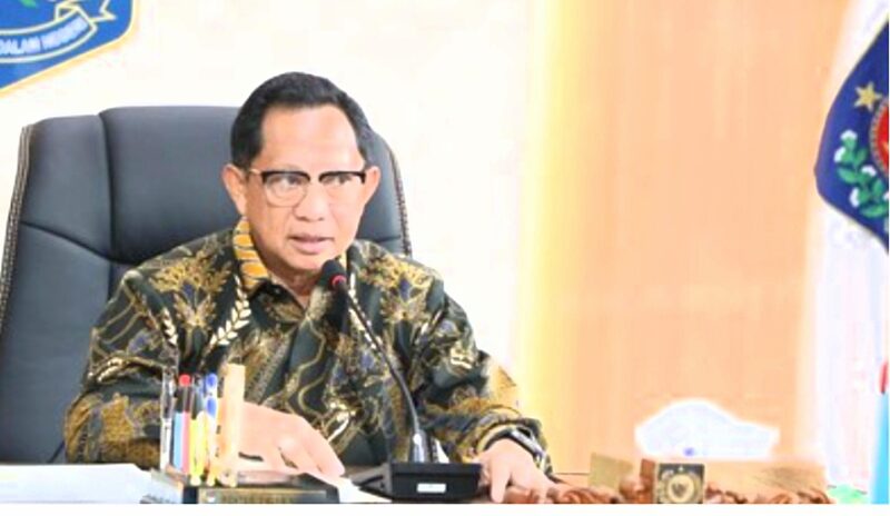 11 kategori jabatan ASN di tingkat provinsi serta 12 kategori di tingkat kabupaten/kota yang tidak dapat menerapkan kebijakan WFH, terutama yang berkaitan dengan pelayanan publik dan fungsi strategis pemerintahan.