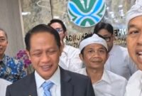 Gubernur Jawa Barat Dedi Mulyadi bersama Menteri Lingkungan Hidup Hanif Faisol Nurofiq, serta sejumlah kepala daerah dari Kota Bandung. 