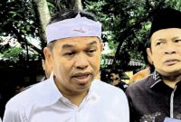 Gubernur Jawa Barat Dedi Mulyadi mengusulkan pembangunan underpass di kawasan Jalan Pasteur, tepatnya di sekitar Gerbang Tol Pasteur, sebagai upaya mengurai kemacetan. 