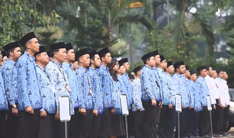 Pemerintah memastikan pencairan gaji ke-13 bagi aparatur sipil negara (ASN) akan dilakukan pada Juni 2026.Kepastian tersebut tertuang dalam Peraturan Pemerintah Nomor 9 Tahun 2026.