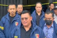 Gakkum Lundup Bareskrim Polri menggeledah kantor PT TSL terkait kasus importasi handphone (HP) ilegal yang didatangkan dari China.