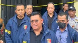 Gakkum Lundup Bareskrim Polri menggeledah kantor PT TSL terkait kasus importasi handphone (HP) ilegal yang didatangkan dari China.