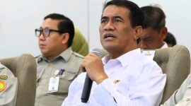 Menteri Pertanian Republik Indonesia Andi Amran Sulaiman menyatakan bahwa Indonesia akan menghentikan impor solar mulai 1 Juli 2026.