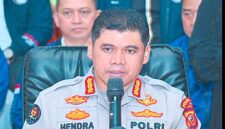 Kabid Humas Polda Jabar, Hendra Rochmawan, memaparkan hasil pemeriksaan urine terhadap para tersangka. 
