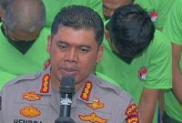 Dari enam orang yang diamankan, salah satunya berinisial FAP, seorang pelajar kelahiran Bandung, 31 Desember 2005.