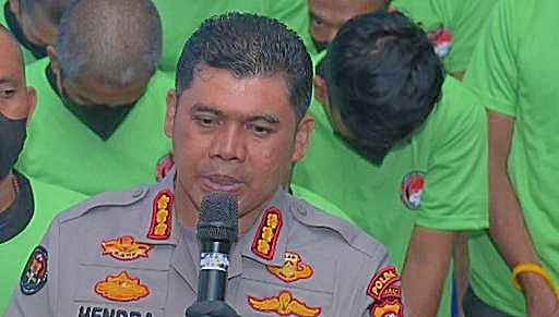 Dari enam orang yang diamankan, salah satunya berinisial FAP, seorang pelajar kelahiran Bandung, 31 Desember 2005.