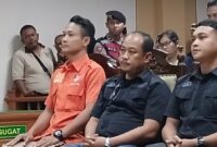 Sidang lanjutan kasus pembunuhan satu keluarga di Paoman, Indramayu, dengan terdakwa Priyo kembali digelar pada Senin (25/05/2026).