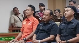 Sidang lanjutan kasus pembunuhan satu keluarga di Paoman, Indramayu, dengan terdakwa Priyo kembali digelar pada Senin (25/05/2026).