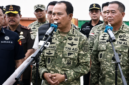 Kepala Staf Umum (Kasum) TNI bersama Satuan Tugas Penertiban Kawasan Hutan (Satgas PKH) turun langsung meninjau kapal TB Capricorn 106/TK Capricorn 92.210 yang mengangkut muatan tersebut.