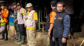 Camat Cisalak apresiasi Tim SAR, sampaikan bela sungkawa kepada keluarga korban. 