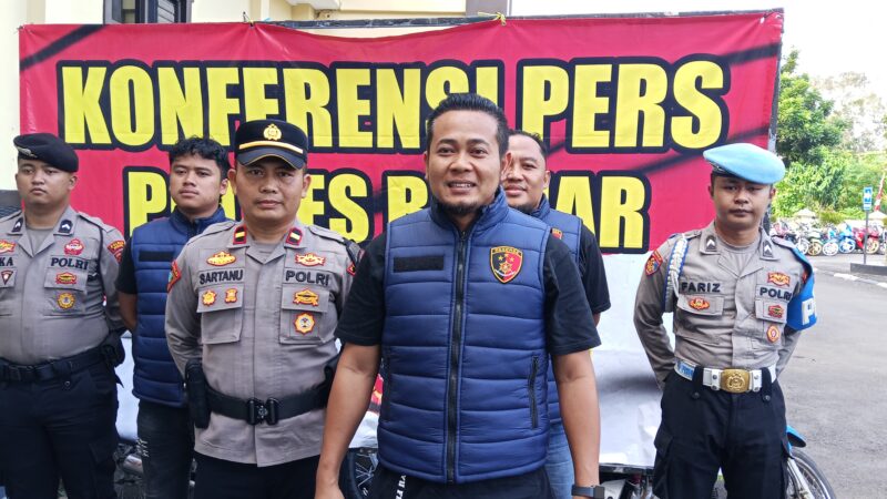 Satreskrim Polres Banjar berhasil membekuk dua pelaku pencurian kendaraan bermotor (curanmor) serta mengungkap sejumlah kasus yang meresahkan masyarakat.
