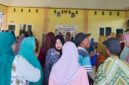 Sebanyak 338 KPM menerima bantuan sembako yang dibagikan secara merata kepada warga dari beberapa dusun di Desa Kalitengah.