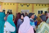 Sebanyak 338 KPM menerima bantuan sembako yang dibagikan secara merata kepada warga dari beberapa dusun di Desa Kalitengah.
