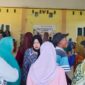 Sebanyak 338 KPM menerima bantuan sembako yang dibagikan secara merata kepada warga dari beberapa dusun di Desa Kalitengah.