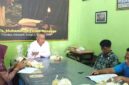 Menghargai guru tidak harus dengan barang mahal atau amplop. Justru, apresiasi terbaik adalah dukungan terhadap proses belajar dan keberhasilan siswa itu sendiri.