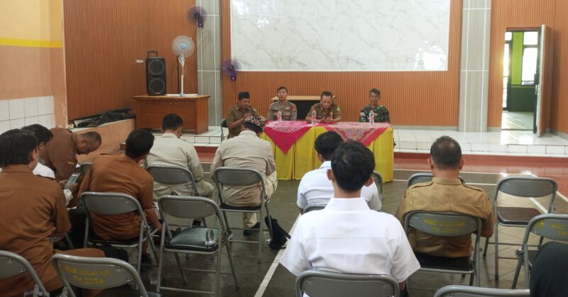 Menjelang peringatan Hari Jadi (Milangkala) Kecamatan Cisalak ke-58, Pemerintah Kecamatan (Pemcam) Cisalak menggelar rapat koordinasi (rakor).