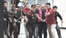 Kejagung telah menetapkan mantan Kepala BGN, Dadan Hindayana, sebagai tersangka. Selain itu, dua mantan wakil kepala BGN, Sony Sonjaya dan Lodewyk Pusung, juga turut ditetapkan sebagai tersangka.