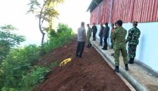 Badan Pengawasan Keuangan dan Pembangunan (BPKP) RI bersama Mabes TNI melakukan peninjauan langsung pembangunan Koperasi Desa/Kelurahan Merah Putih (KDKMP) di Desa Kediten.
