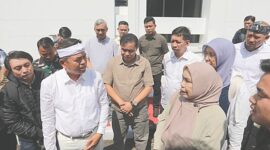 Gubernur Jawa Barat, , meninjau langsung layanan Sistem Penerimaan Murid Baru (SPMB) di Kantor Dinas Pendidikan (Disdik) Jawa Barat. 