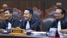 Mahkamah Konstitusi (MK) menggelar sidang uji materi terhadap Undang-Undang Nomor 1 Tahun 2023 tentang KUHP dan Undang-Undang Nomor 20 Tahun 2025 tentang KUHAP.