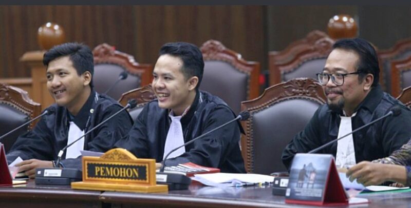 Mahkamah Konstitusi (MK) menggelar sidang uji materi terhadap Undang-Undang Nomor 1 Tahun 2023 tentang KUHP dan Undang-Undang Nomor 20 Tahun 2025 tentang KUHAP. 