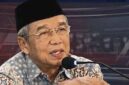 Ketua Pimpinan Pusat Muhammadiyah, , mengusulkan agar program Makan Bergizi Gratis (MBG) dihentikan sementara untuk dilakukan evaluasi menyeluruh. 