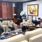 Kepala Badan Gizi Nasional, Nanik S. Deyang, bersama dua Wakil Kepala Badan Gizi Nasional, Agustina Arumsari dan Mayjen Trenggono, menggelar pertemuan dengan Menteri Keuangan Purbaya Yudhi Sadewa di Kantor Kementerian Keuangan, Jakarta. 