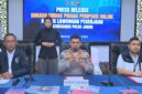 Polda Jabar Bongkar Sindikat Penipuan Online, Modus Lowongan Kerja Palsu Rugikan Korban Rp801 Juta. 
Poto . (Humas Polda Jabar)