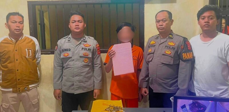 Satuan Reserse Narkoba Polres Majalengka, berhasil menggagalkan peredaran 1.946 butir obat keras ilegal dan menangkap seorang pria berinisial AS. Poto. Humas Polda Jabar. 
