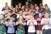 Kapolda Jawa Barat Irjen Pol. Pipit Rismanto melakukan kunjungan resmi ke Markas Komando Daerah Militer (Makodam) III/Siliwangi, Kamis (16/7/2026).